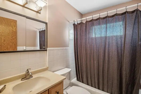 41 Ruth ST S Saint Paul, MN 55119