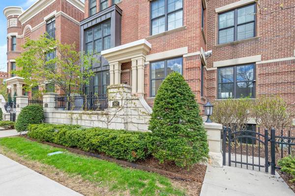 567 S 10th ST, Minneapolis, MN 55404
