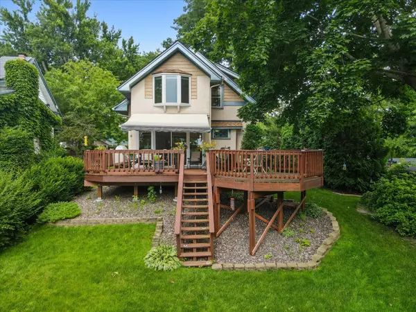 645 Grand AVE, Center City, MN 55012
