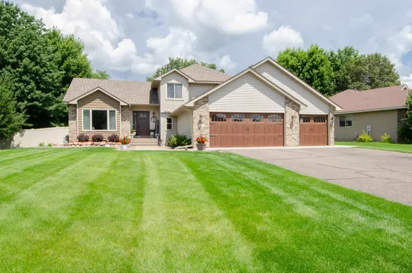 635 139th LN NW, Andover, MN 55304