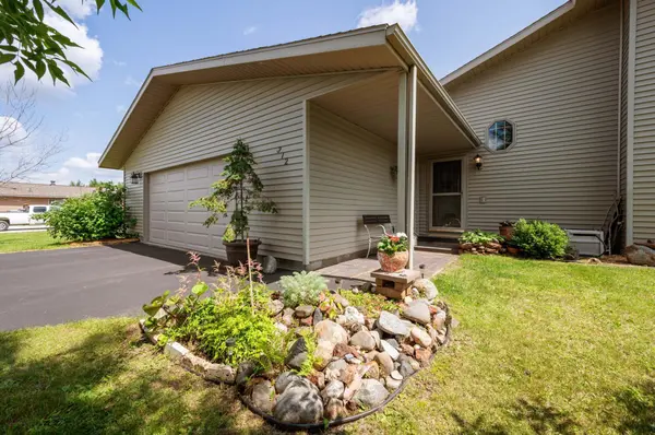 312 Skiview AVE, Coleraine, MN 55722
