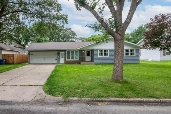 1105 Broadway AVE S, Sauk Rapids, MN 56379