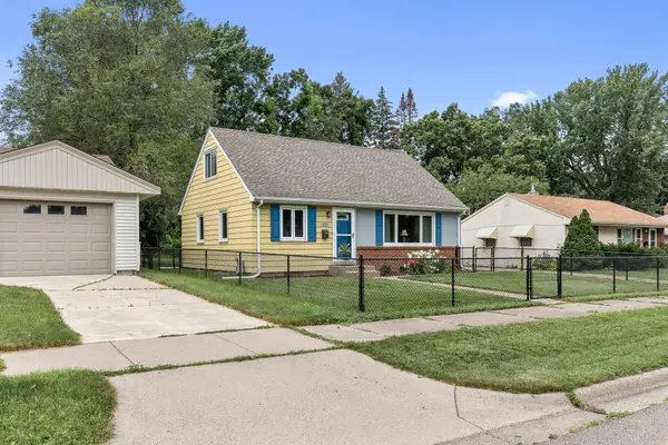 439 17th AVE N, South Saint Paul, MN 55075