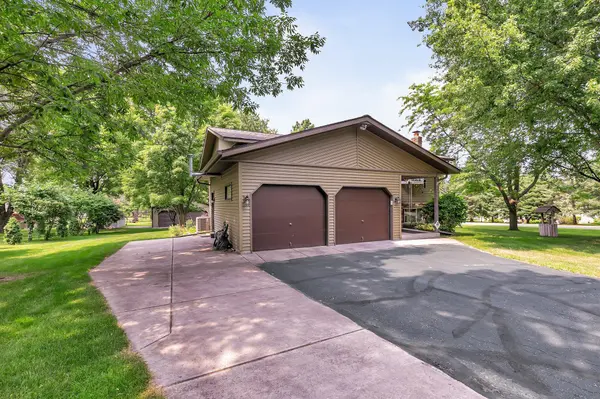 2041 Oak DR, Sauk Rapids, MN 56379