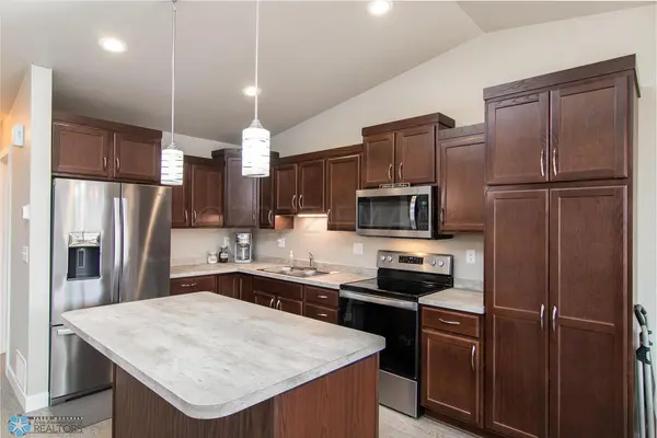 3306 Maple Leaf LOOP S, Fargo, ND 58104