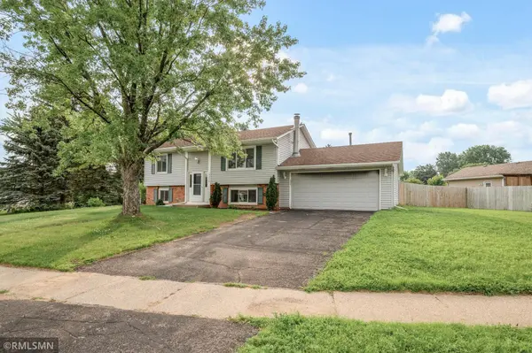 15370 Drexel WAY, Apple Valley, MN 55124