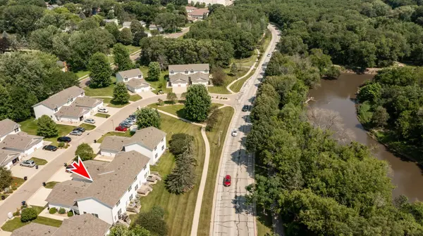 3074 Venice LN NW, Rochester, MN 55901