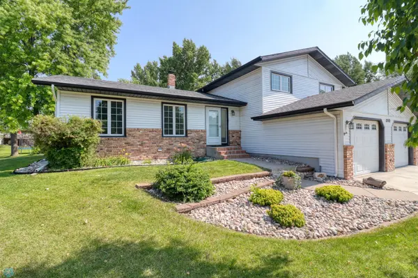 2302 Chancery ST S, Moorhead, MN 56560