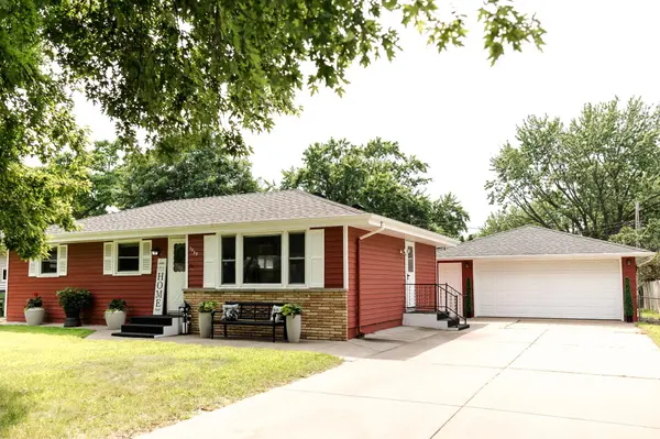 5239 Greenfield AVE, Mounds View, MN 55112
