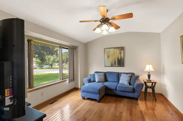 4796 Boyd AVE, Inver Grove Heights, MN 55076