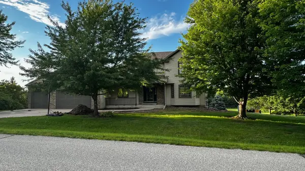 619 Zumbro Hills DR SW, Oronoco, MN 55960