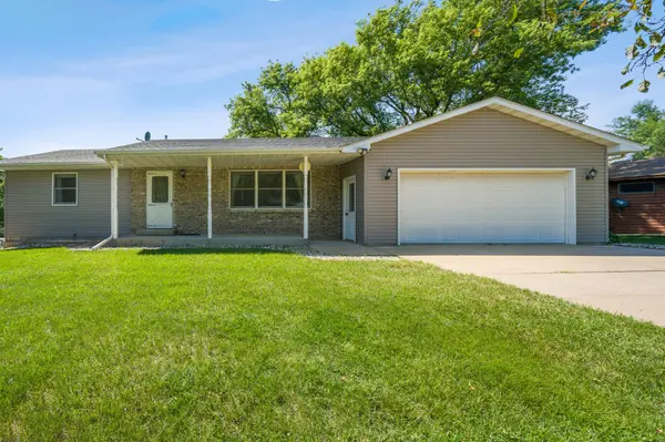 629 Grand AVE, New Richmond, WI 54017