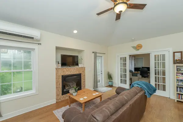 58197 County Road 21, Mazeppa, MN 55956