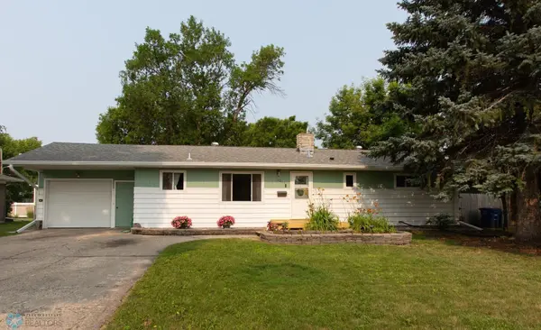 2011 9th ST S,  Moorhead,  MN 56560