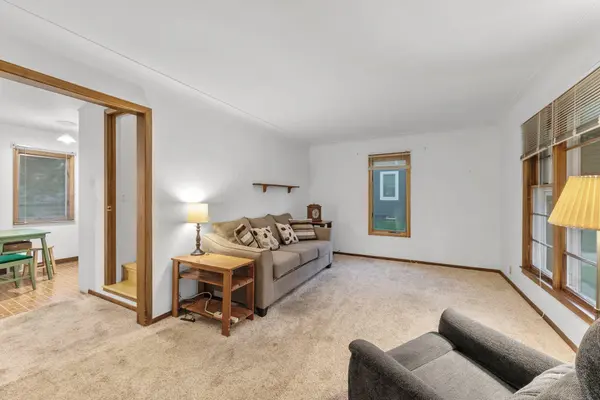 4212 Islemount PL Robbinsdale, MN 55422