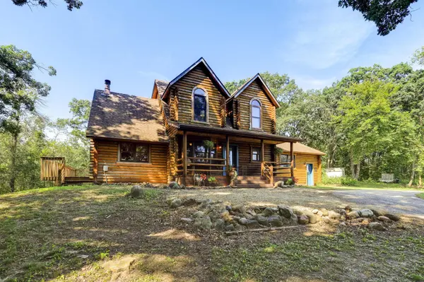 9790 Frontier LN, Lakeville, MN 55044