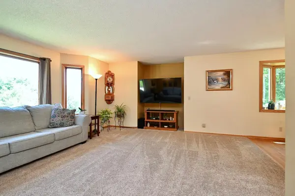 7435 Golden Oak CT, Goodview, MN 55959
