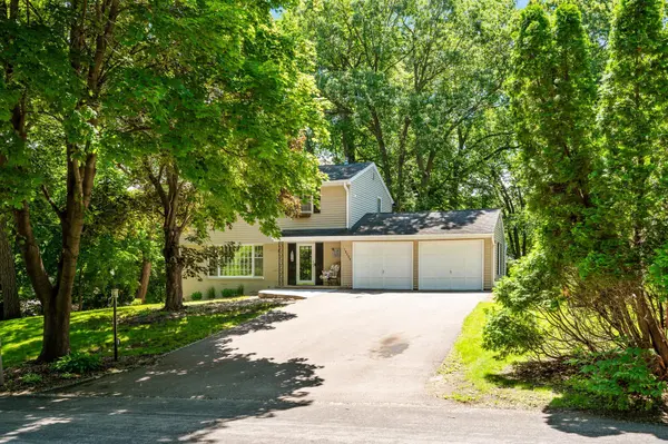19555 Shady Hills RD, Shorewood, MN 55331