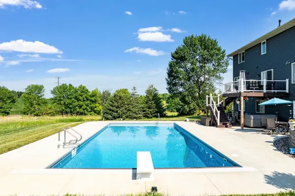 2291 E 260th ST, Cedar Lake Twp, MN 55088