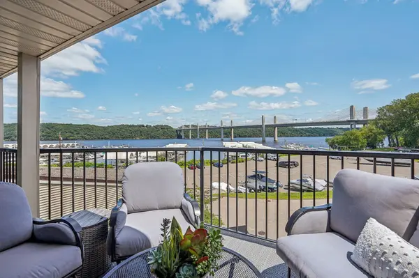 6201 Saint Croix TRL N #213, Stillwater, MN 55082