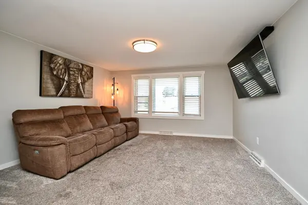 461 E 2nd ST, Winona, MN 55987