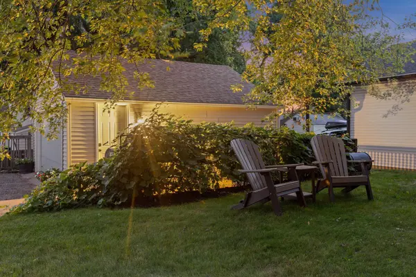 1921 Eustis ST, Lauderdale, MN 55113
