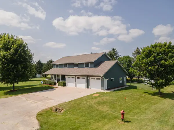 216 3rd PL, Claremont, MN 55924