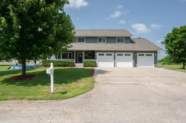 216 3rd PL, Claremont, MN 55924