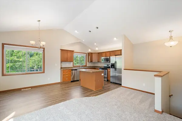 3002 Walden DR, Chaska, MN 55318