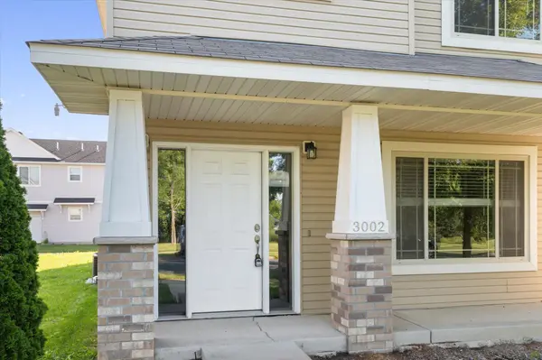 3002 Walden DR Chaska, MN 55318