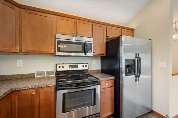 3002 Walden DR Chaska, MN 55318