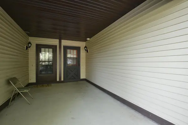 8805 N Maplebrook CT, Brooklyn Park, MN 55445