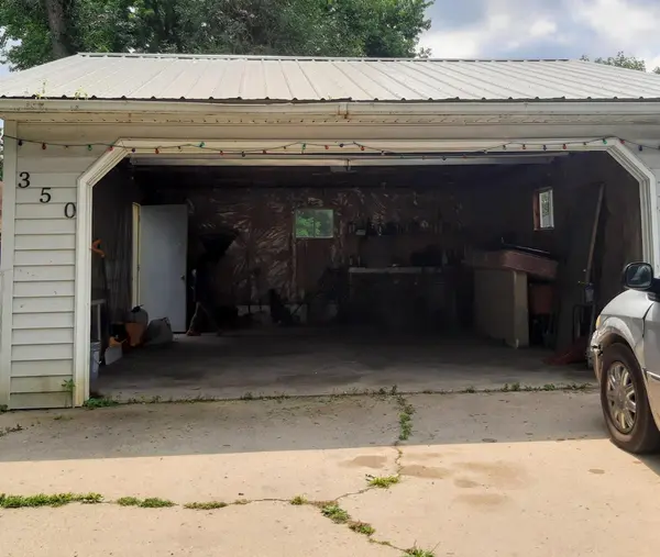 350 3rd ST N, Butterfield, MN 56120
