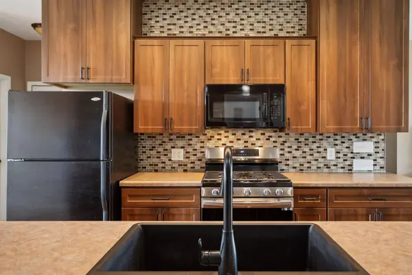 1124 Bridle Creek DR Jordan, MN 55352