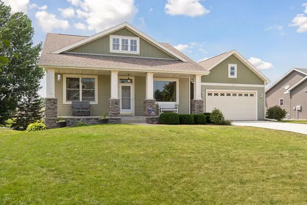 1124 Bridle Creek DR, Jordan, MN 55352