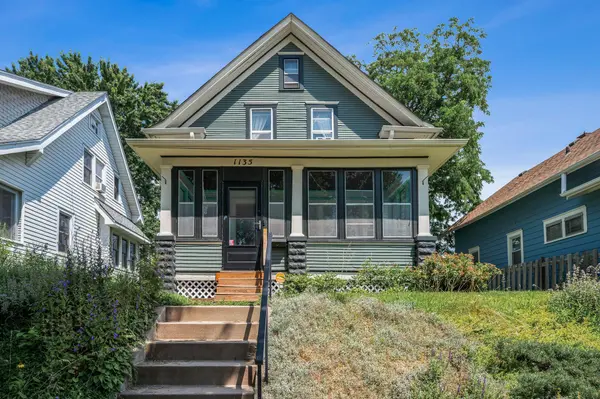 1135 Thomas AVE, Saint Paul, MN 55104