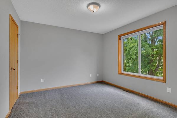 25825 18th ST W Zimmerman, MN 55398