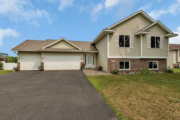 25825 18th ST W, Zimmerman, MN 55398