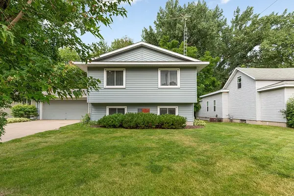 802 4th ST SW, Waseca, MN 56093