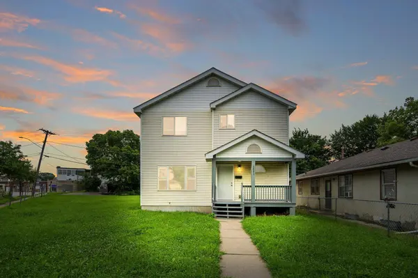 2324 Queen AVE N, Minneapolis, MN 55411