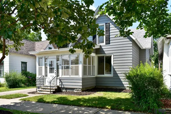 1066 W Howard ST, Winona, MN 55987