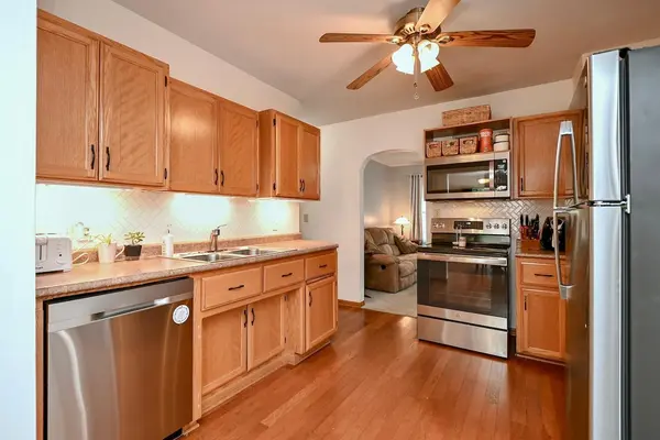 4025 W 4th ST, Goodview, MN 55987