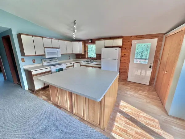 230 3rd Street NW, Cook, MN 55723