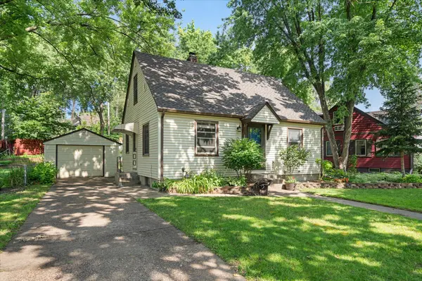 1851 Chelton AVE, Saint Paul, MN 55104