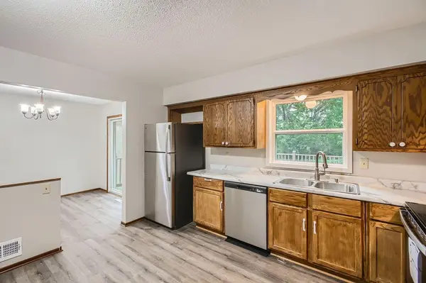 6101 71st AVE N, Brooklyn Park, MN 55429