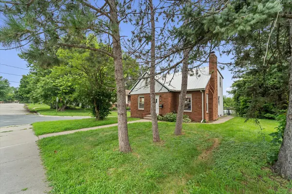 830 17th AVE N, South Saint Paul, MN 55075