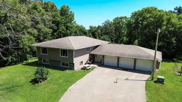 13912 Imperial AVE, Glencoe, MN 55336
