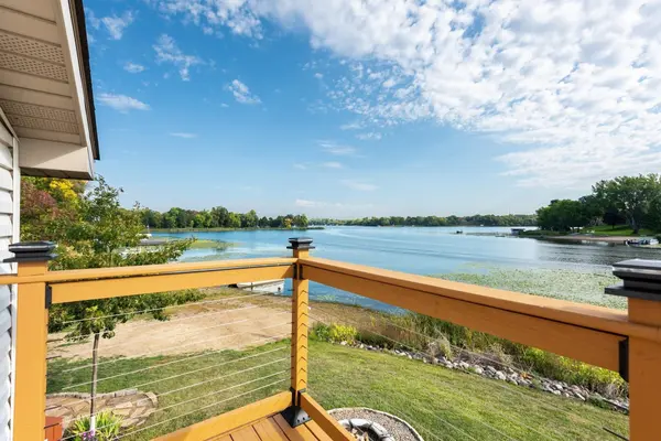 30685 Nystrom LN, Lindstrom, MN 55045