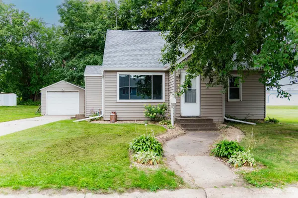 1339 Division ST W, Faribault, MN 55021