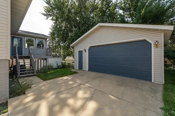 1922 49th ST NW, Rochester, MN 55901